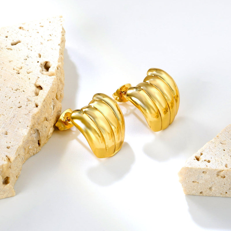 Ribbed Wide Huggie Hoop Earrings